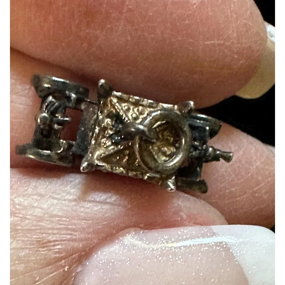 Vintage Sterling Silver Charm Queen Princess Carriage